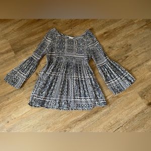 Navy Blue & White Spense Top Size XL